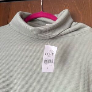 LOFT Light Green Waffle Knit, Dropped Shoulder, Turtleneck Sweatshirt NWT Sz Lg